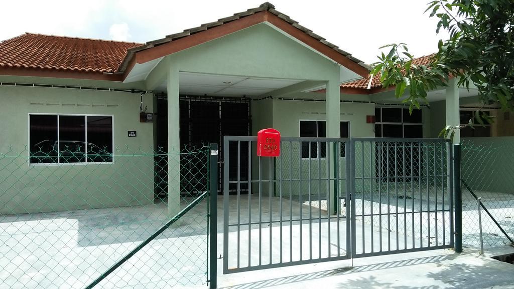 Homestay Mimie Gemas Εξωτερικό φωτογραφία